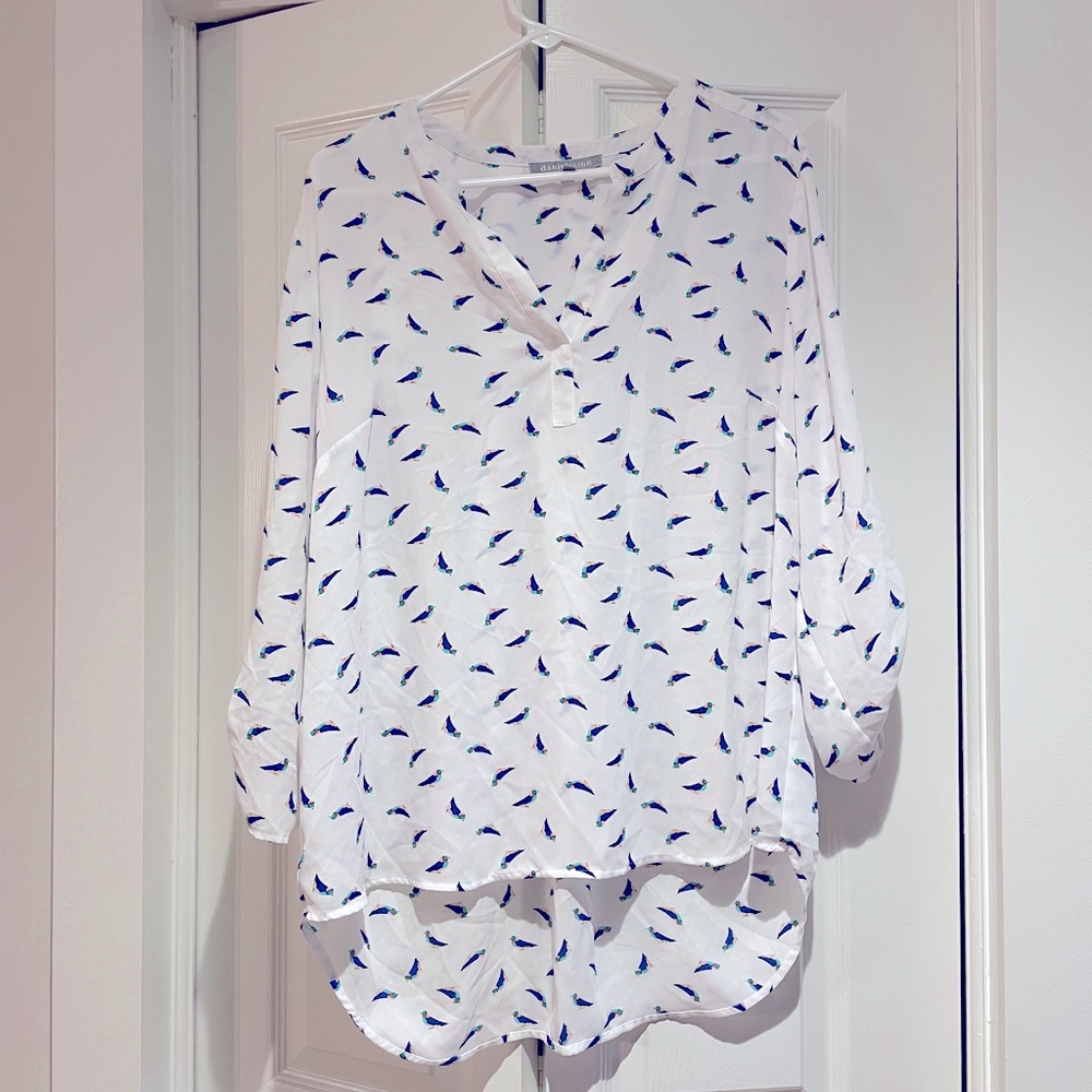 Daniel Rainn split neck blouse size XL